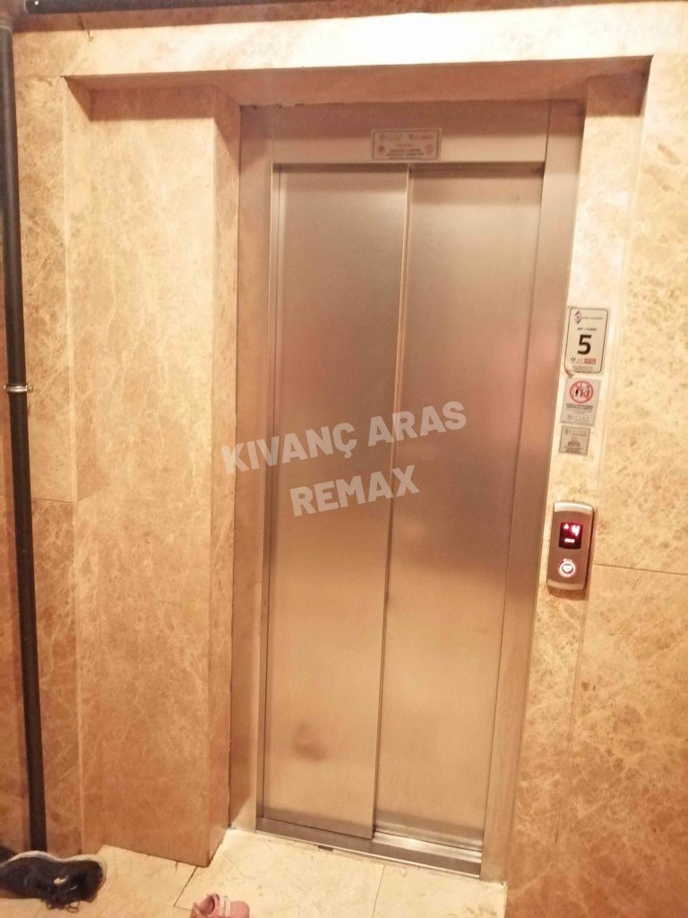Gebze Köşklü çeşme satılık dublex 250 m2 Deniz manzaralı